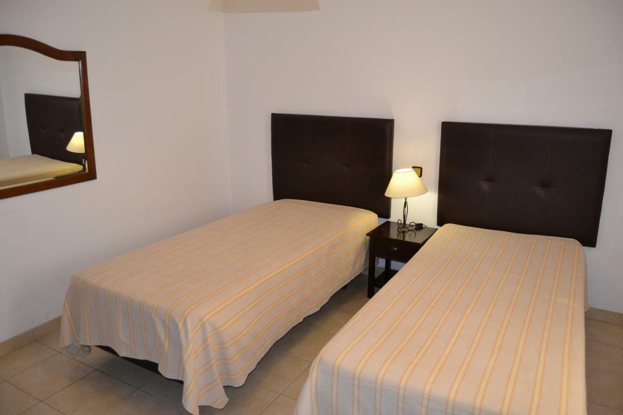 Apartamentos Cabrita Olhos de Agua  Exteriör bild