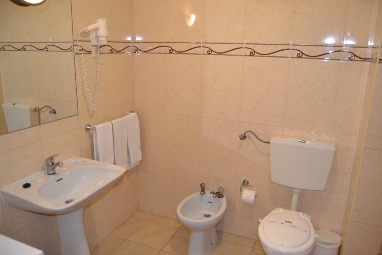 Apartamentos Cabrita Olhos de Agua  Exteriör bild