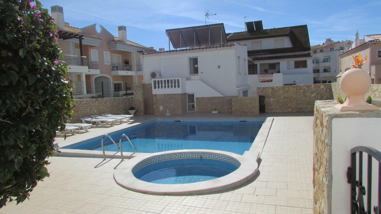 Apartamentos Cabrita Olhos de Agua  Exteriör bild